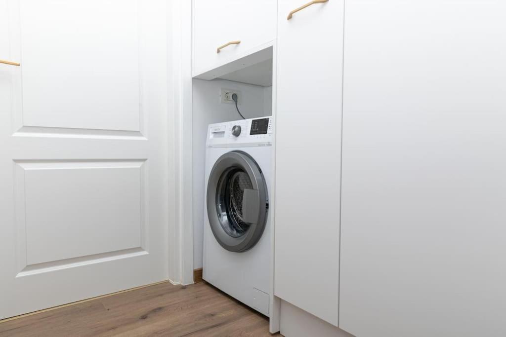 Enescu 3 City Center Flat تيميشورا المظهر الخارجي الصورة